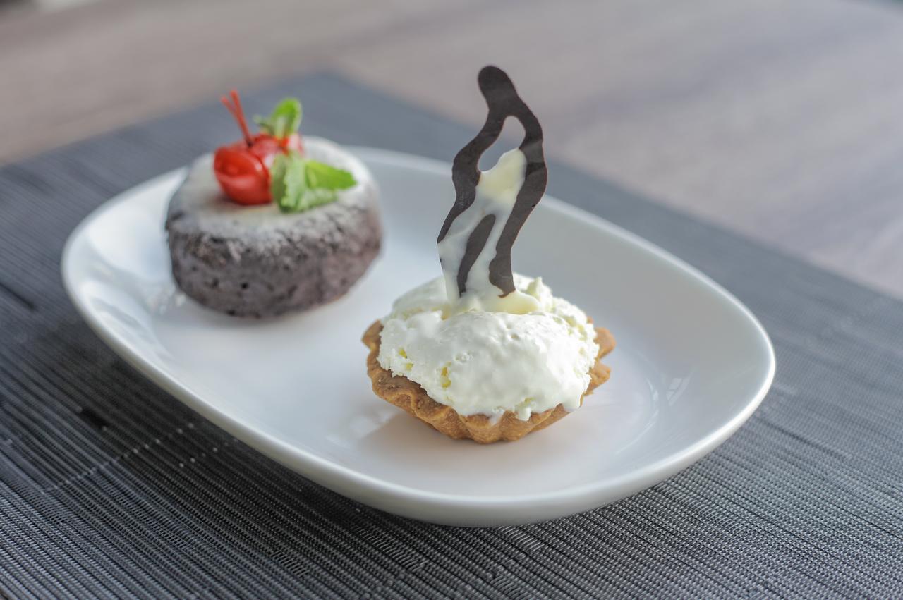 Hotel Montana Premier Senggigi Zewnętrze zdjęcie